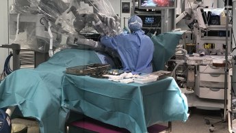 Salle de bloc - chirurgie robotique thyroïde